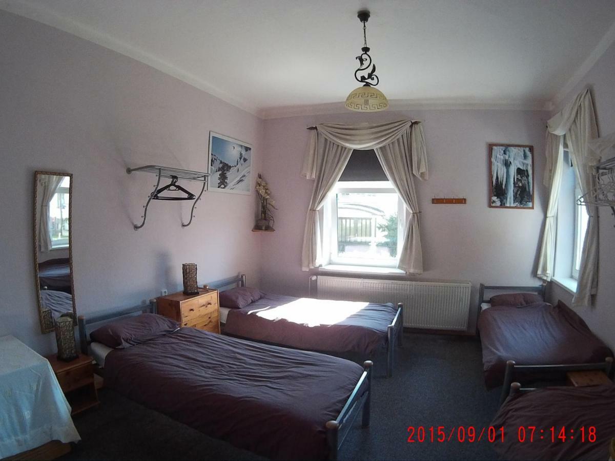 Mikulas Guest House Liptovský Mikuláš 外观 照片